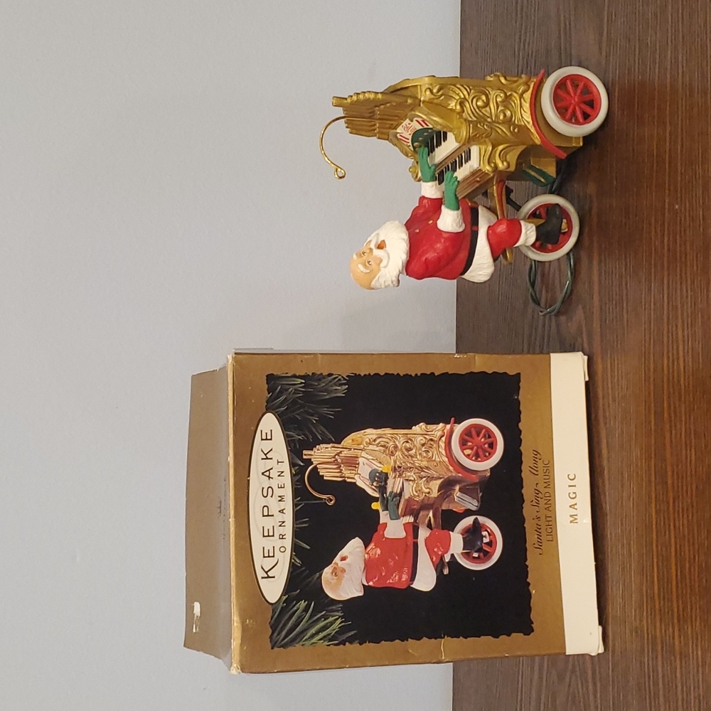 Hallmark Keepsake Magic 1994 Santa Sing A Long Christmas Ornament with Box